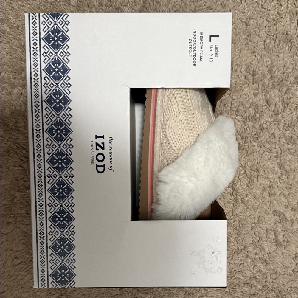 Izod Women’s ' Beige Slippers with Fluffy White Trim size L 9/10-NWT